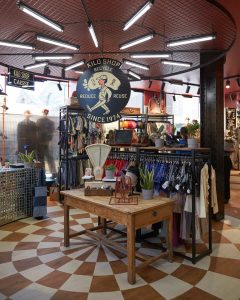 Style rétro et tendance | Friperie Boutique Kilo Shop Saint-Michel
