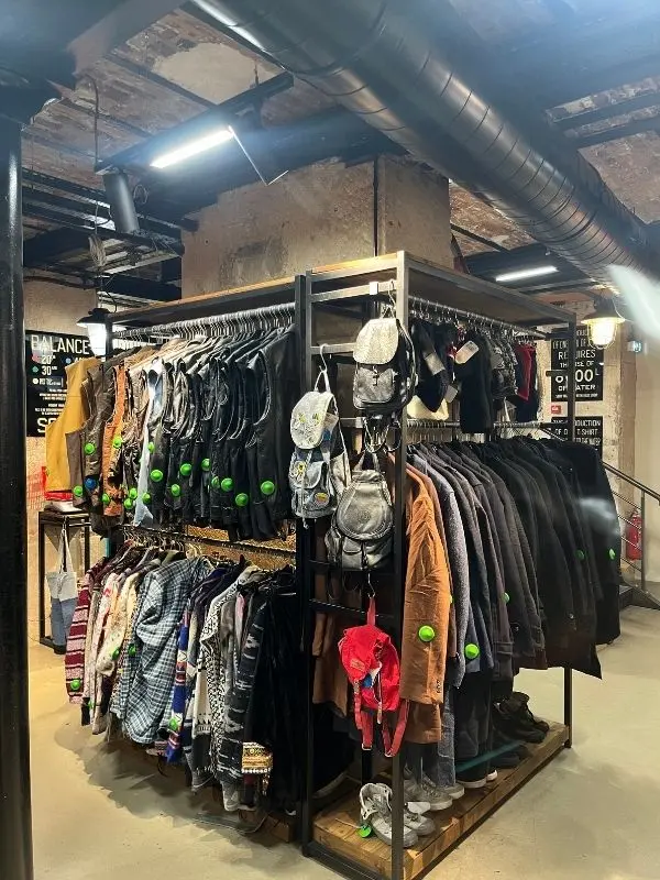 Cuir vintage déstockage Kilo-Shop Paris